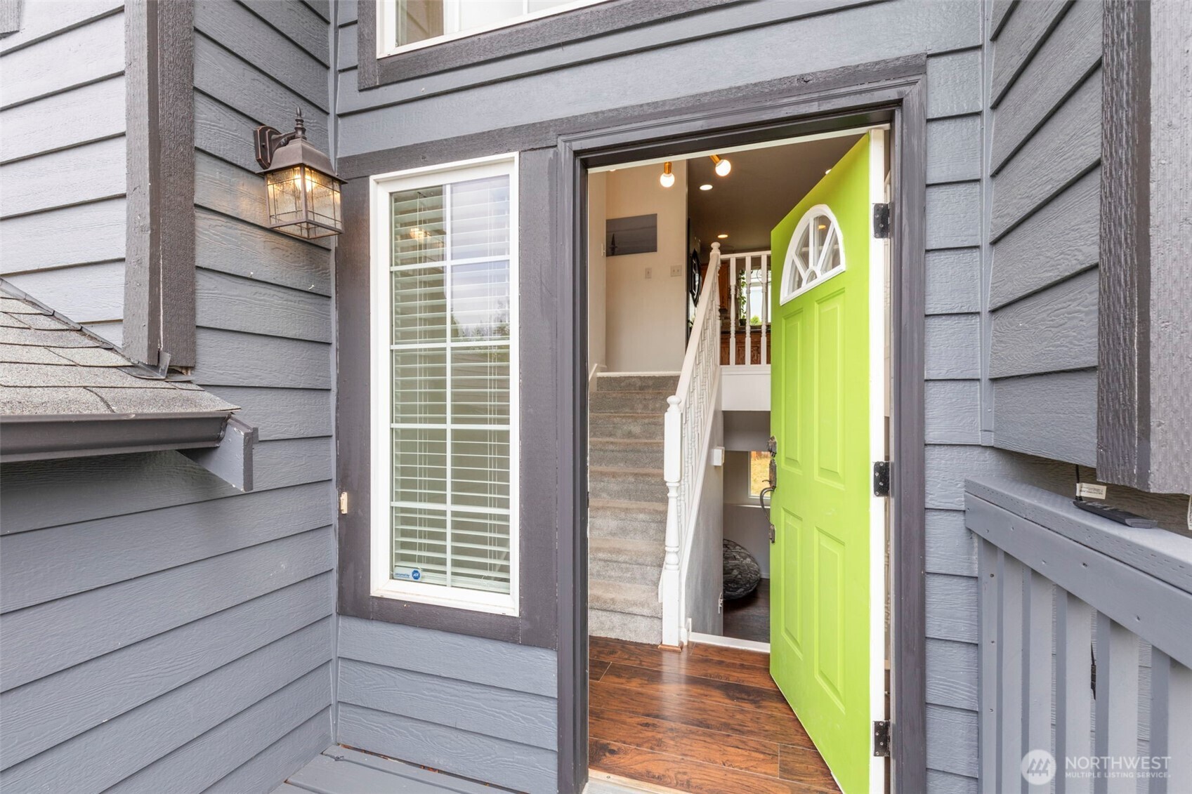 2954 Lowren Loop