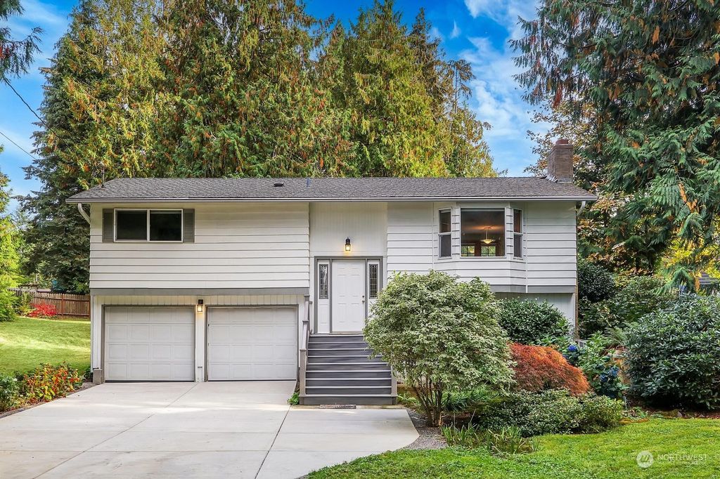 Photo of 3725 99th Drive SE, Lake Stevens, WA 98258 (MLS # 2301489)