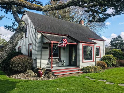 Photo of 900 S Washington Avenue, Long Beach, WA 98631 (MLS # 1943965)