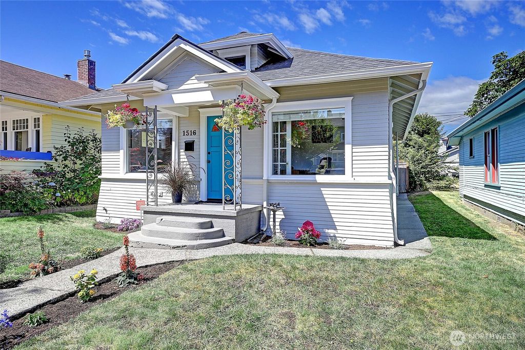 Photo of 1516 Hoyt Avenue, Everett, WA 98201 (MLS # 2396713)