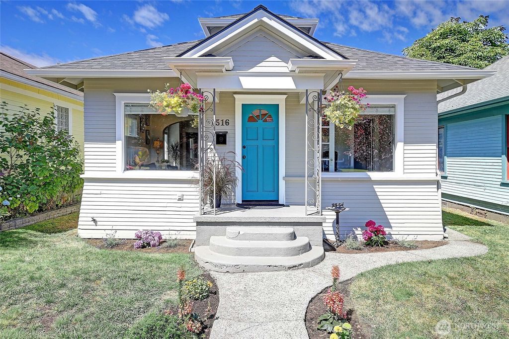 Photo of 1516 Hoyt Avenue, Everett, WA 98201 (MLS # 2396713)