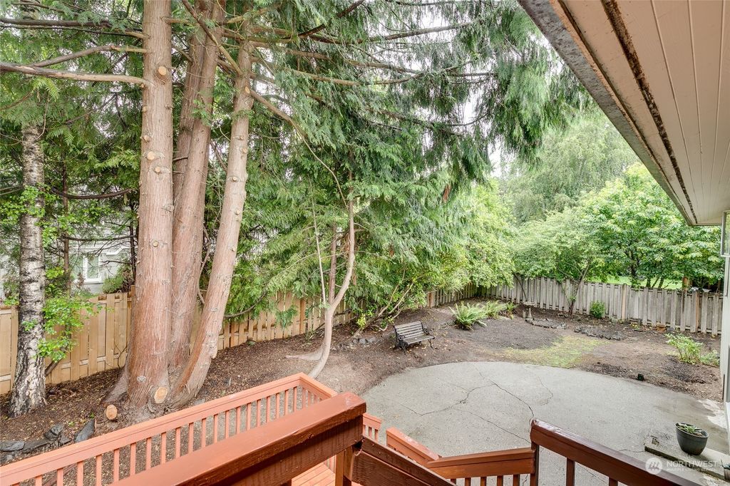 Photo of 4231 94th Avenue SE, Mercer Island, WA 98040 (MLS # 2126842)