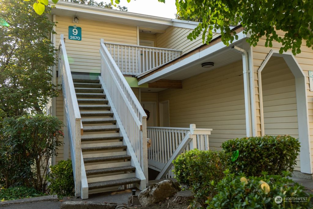 Photo of 2670 118th Avenue SE #9-301, Bellevue, WA 98005 (MLS # 2025638)