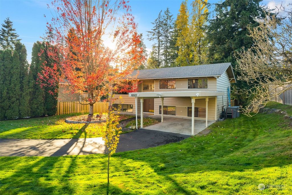 Photo of 16502 58th Place W, Lynnwood, WA 98037 (MLS # 2306420)