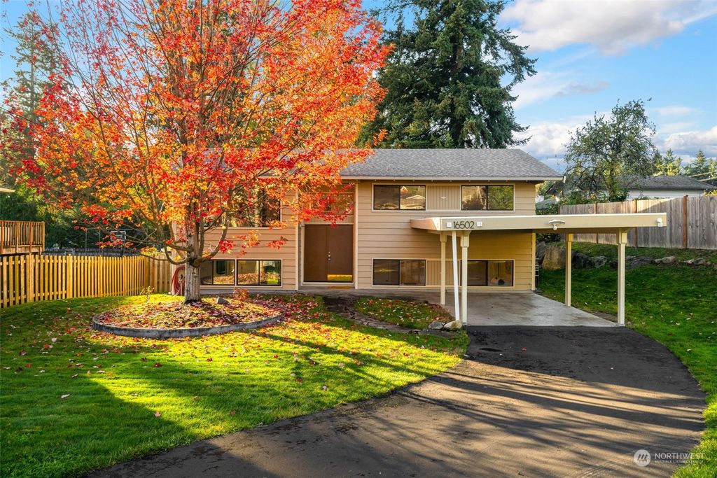 Photo of 16502 58th Place W, Lynnwood, WA 98037 (MLS # 2306420)