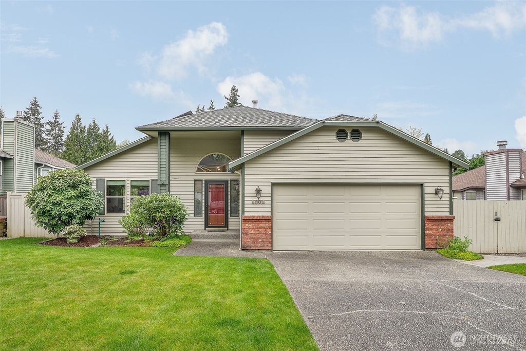 Photo of 5002 9th Avenue W, Everett, WA 98203 (MLS # 2512258)