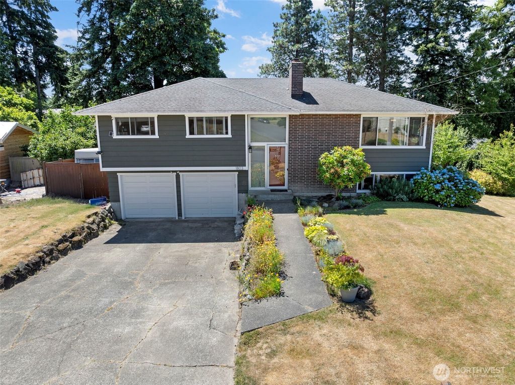 Photo of 1803 S 232nd Street, Des Moines, WA 98198 (MLS # 2543052)