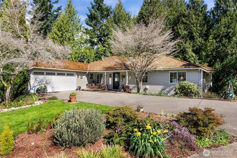 Photo of 20714 NE 43rd Street, Sammamish, WA 98074 (MLS # 2499832)