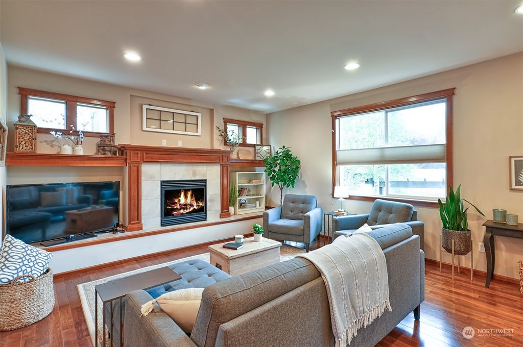 Photo of 7405 NE 200th Street, Kenmore, WA 98028 (MLS # 2063220)