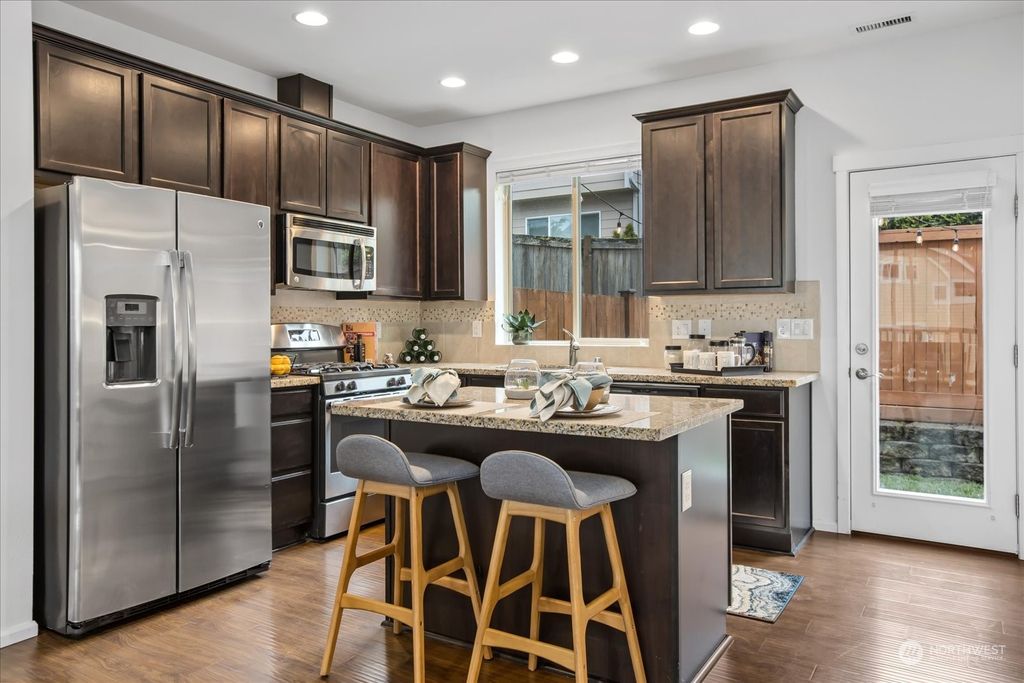 Photo of 1626 145th Place SW #B, Lynnwood, WA 98087 (MLS # 2044210)