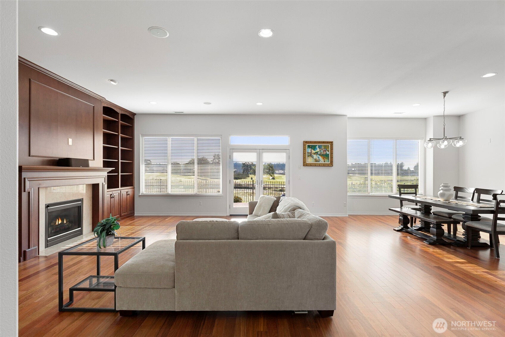 8025 Columbia Way NE