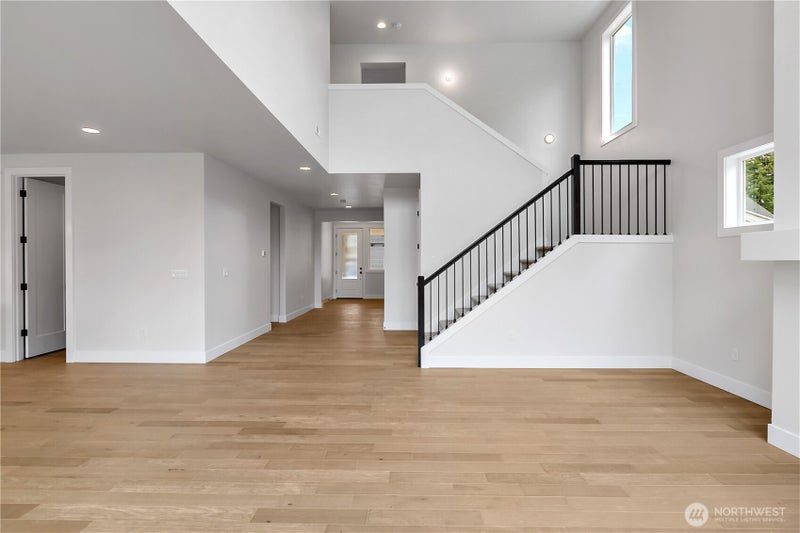 1441 Lockridge Loop E 1