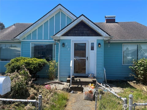 Photo of 317 N Jefferies ST, Aberdeen, WA 98520 (MLS # 2540000)