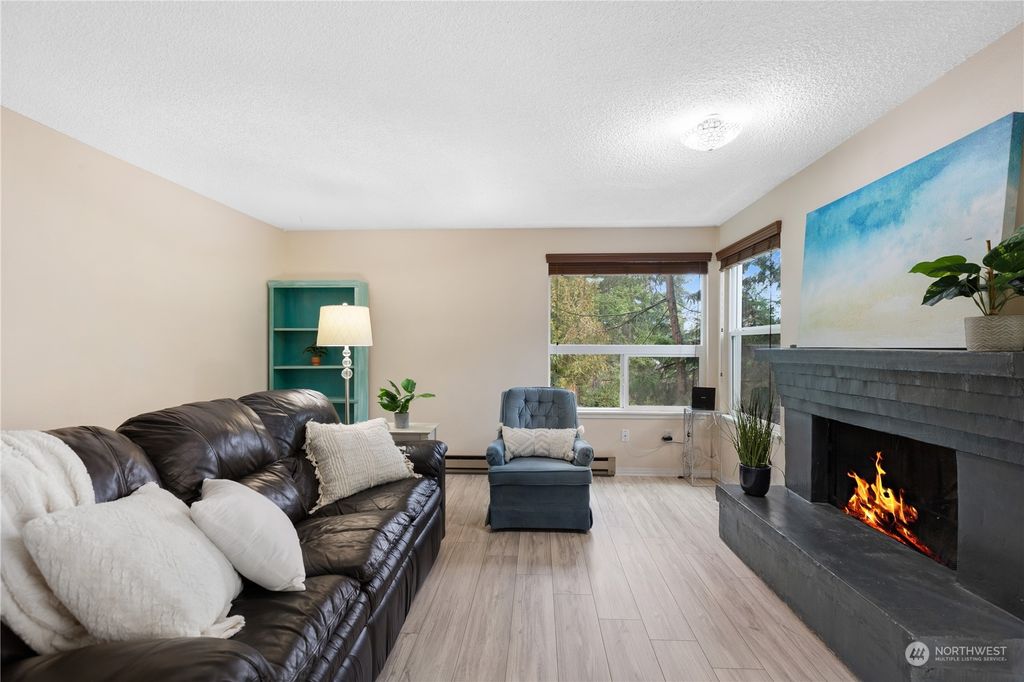 Photo of 820 E Cady Road #B201, Everett, WA 98203 (MLS # 2029933)