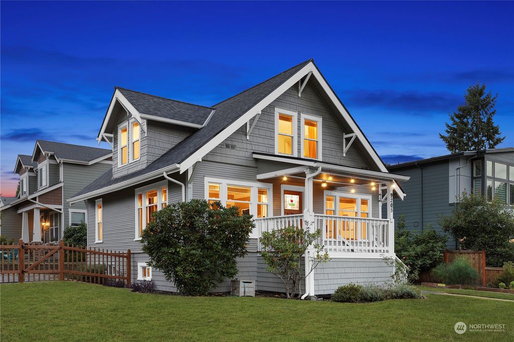 Photo of 9205 126th Avenue NE, Kirkland, WA 98033 (MLS # 2156578)