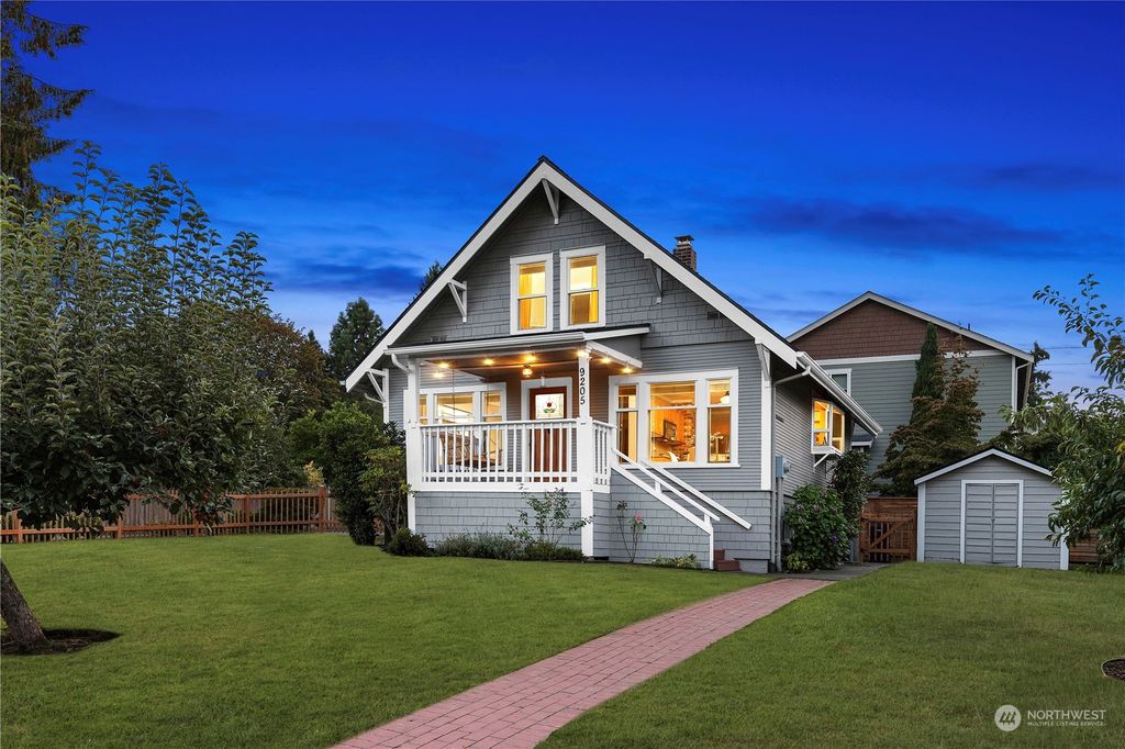 Photo of 9205 126th Avenue NE, Kirkland, WA 98033 (MLS # 2156578)