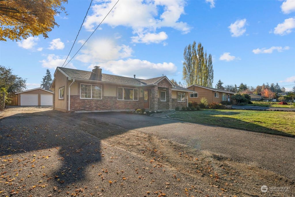 Photo of 1927 SW 350th Street, Federal Way, WA 98023 (MLS # 2016623)