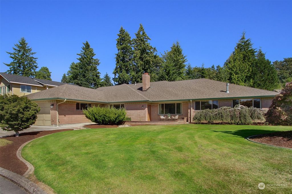 Photo of 19610 Marine View Drive SW, Normandy Park, WA 98166 (MLS # 2273236)