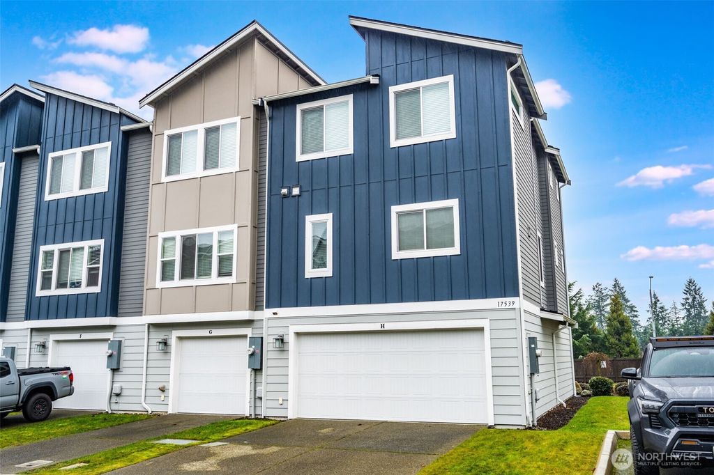 Photo of 17539 110th Avenue E #H, Puyallup, WA 98374 (MLS # 2464894)