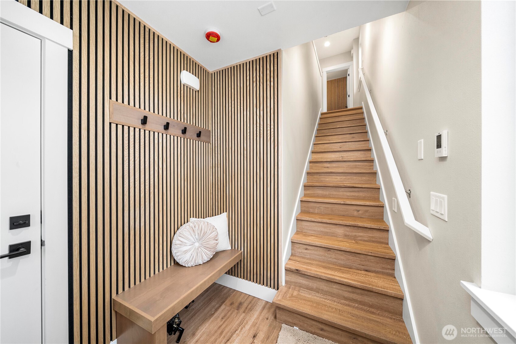 539 NW Juniper Street