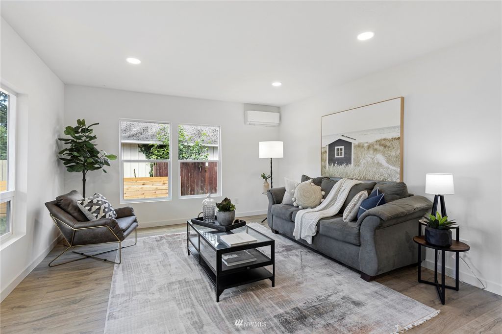 Photo of 1212 S 115th Street, Seattle, WA 98186 (MLS # 1969080)