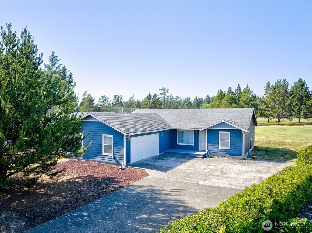 Photo of 1405 314th Place, Ocean Park, WA 98640 (MLS # 2543867)
