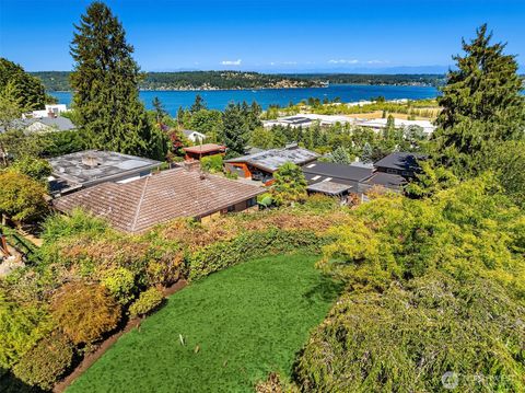 Photo of 7348 55th Avenue NE, Seattle, WA 98115 (MLS # 2514115)