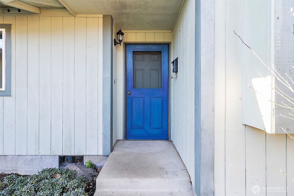 Photo of 1630 S Verde Street S, Tacoma, WA 98405 (MLS # 2463323)