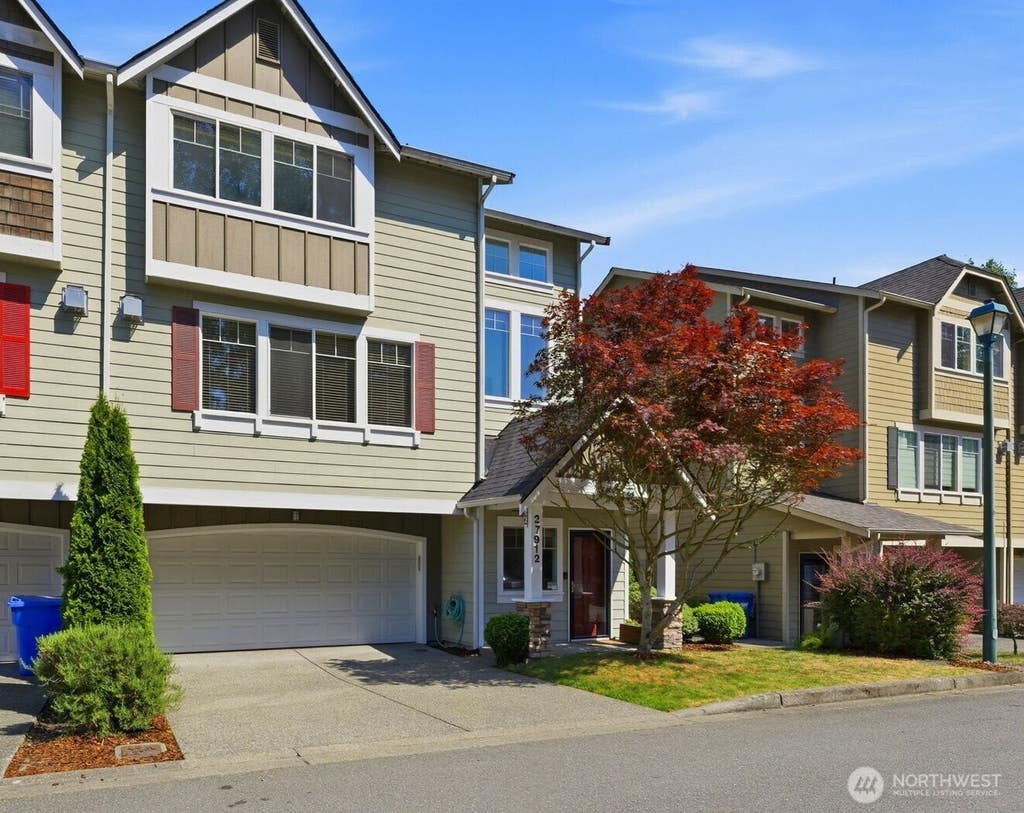 Photo of 27912 31st Place S, Auburn, WA 98001 (MLS # 2550396)