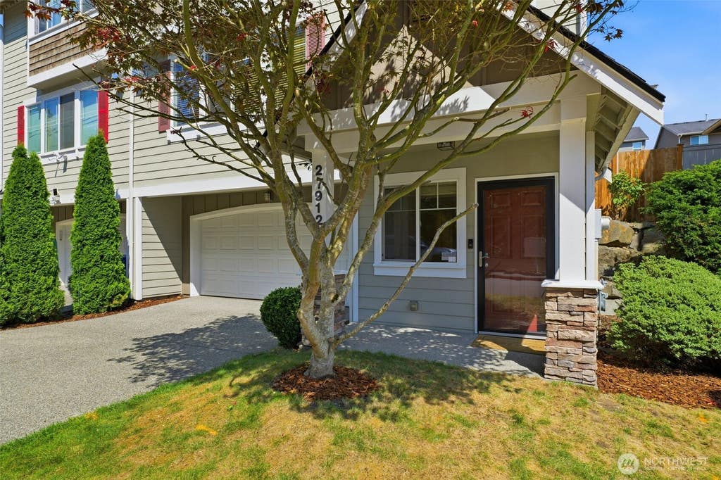 Photo of 27912 31st Place S, Auburn, WA 98001 (MLS # 2550396)