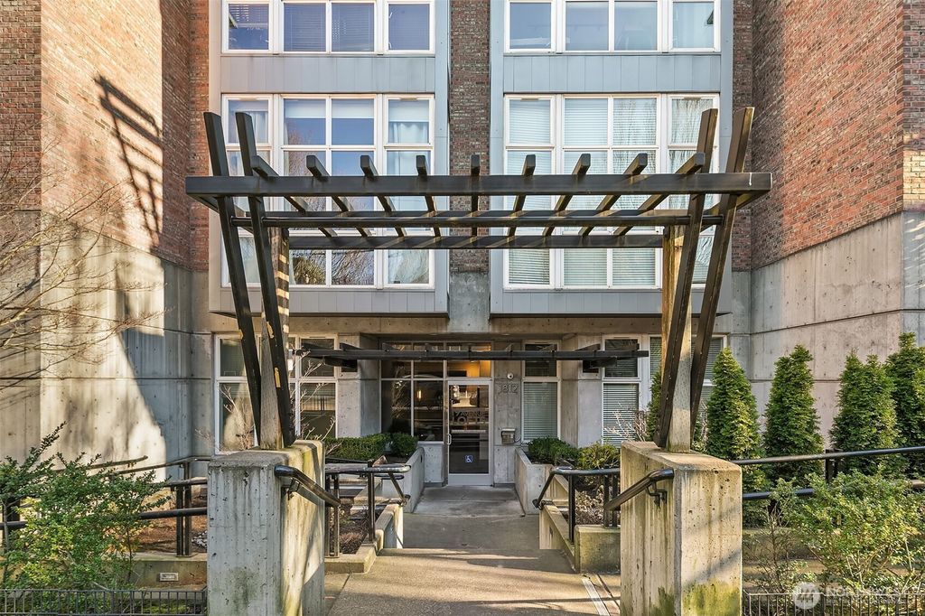Photo of 1812 19th Avenue #103, Seattle, WA 98122 (MLS # 2473086)