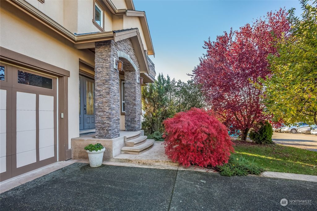 Photo of 1205 N 37th Street, Renton, WA 98056 (MLS # 2178142)