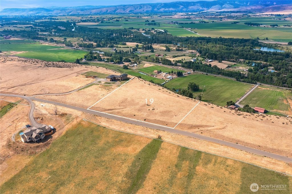 Photo of 19 Sundance Lane, Ellensburg, WA 98926 (MLS # 2465804)