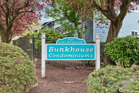 Photo of 921 130th Street SW #C203, Everett, WA 98204 (MLS # 2500137)