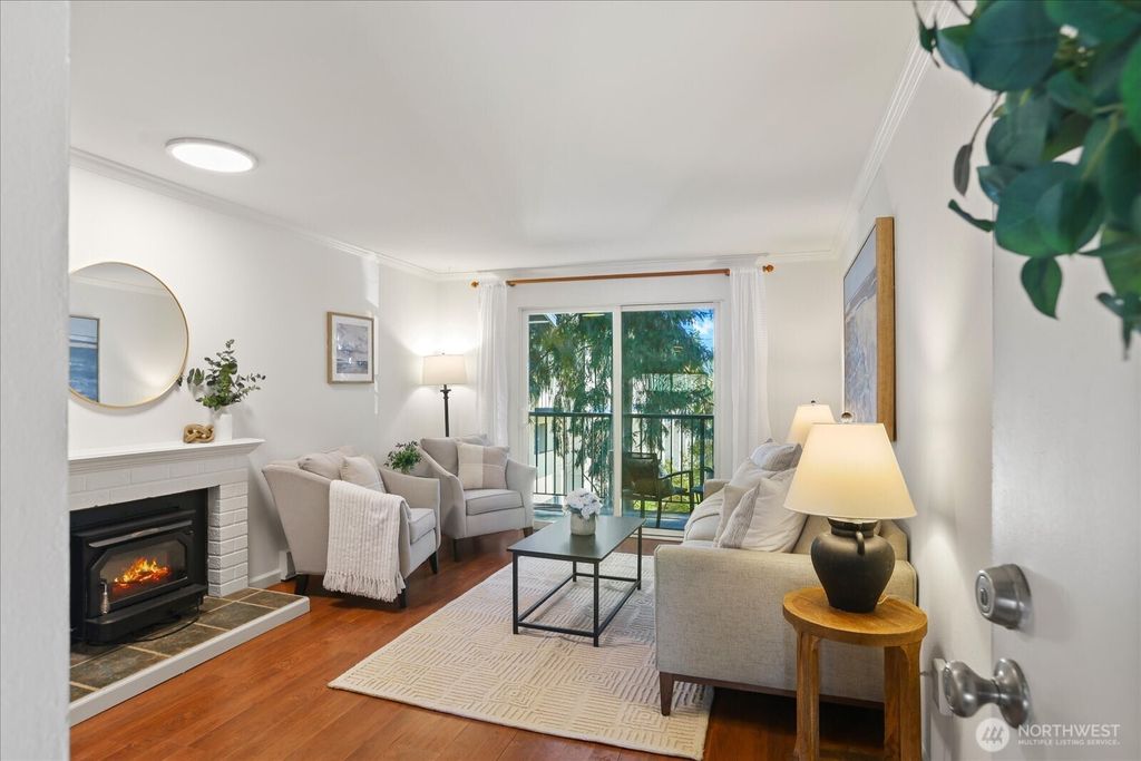 Photo of 921 130th Street SW #C203, Everett, WA 98204 (MLS # 2500137)