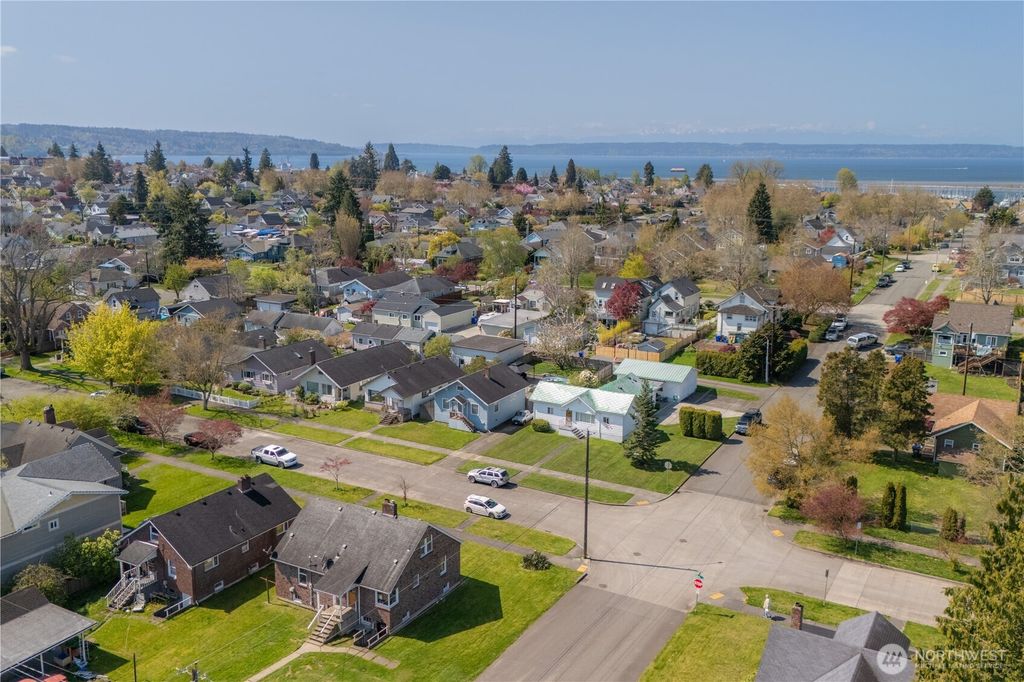 Photo of 1501 Oakes Avenue, Everett, WA 98201 (MLS # 2361334)