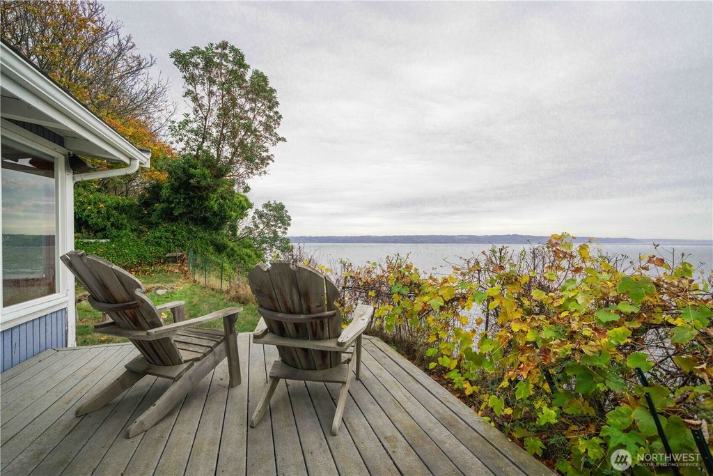 Photo of 24 J View Place, Hat Island, WA 98206 (MLS # 2446501)