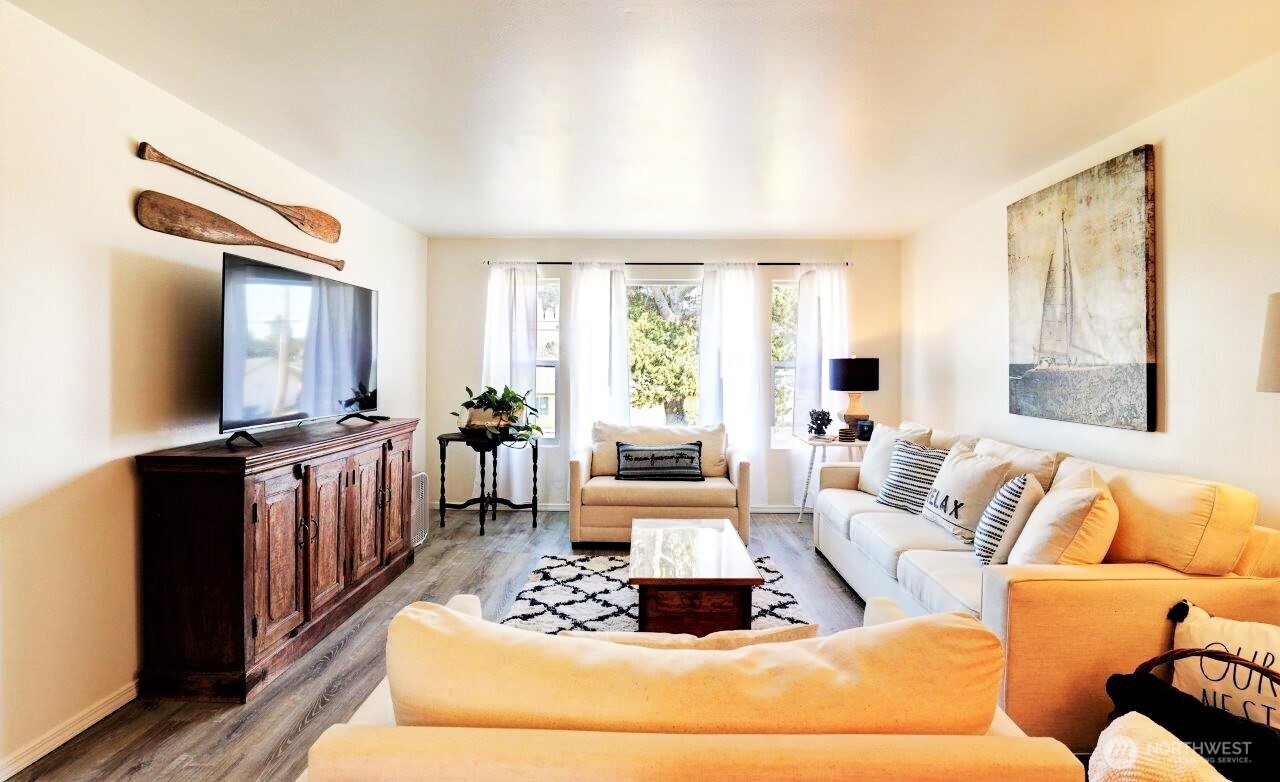 1515 Ocean Beach Boulevard 202