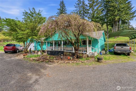 Photo of 188 Woodside Drive, Longview, WA 98632 (MLS # 2510426)