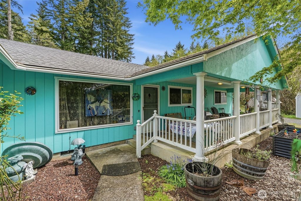 Photo of 188 Woodside Drive, Longview, WA 98632 (MLS # 2510426)