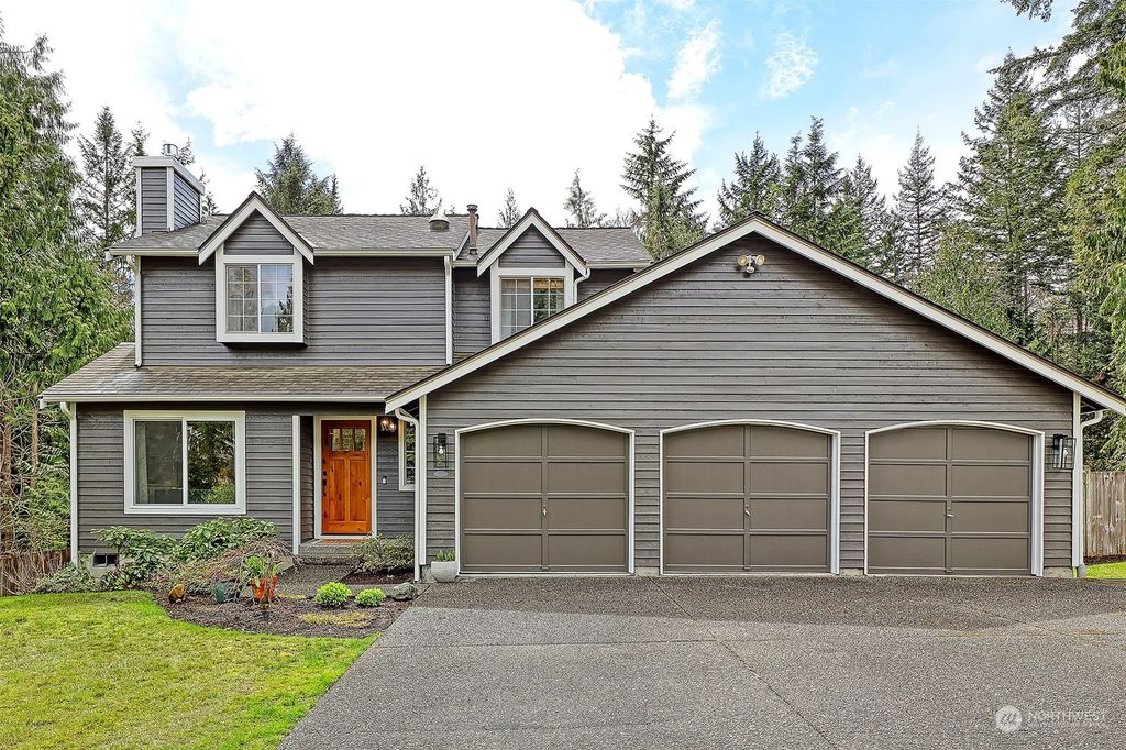 Photo of 27321 NE 30th Way, Redmond, WA 98053 (MLS # 2056987)