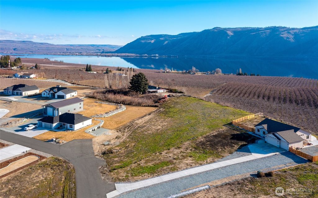 listing image 9366365312742816038