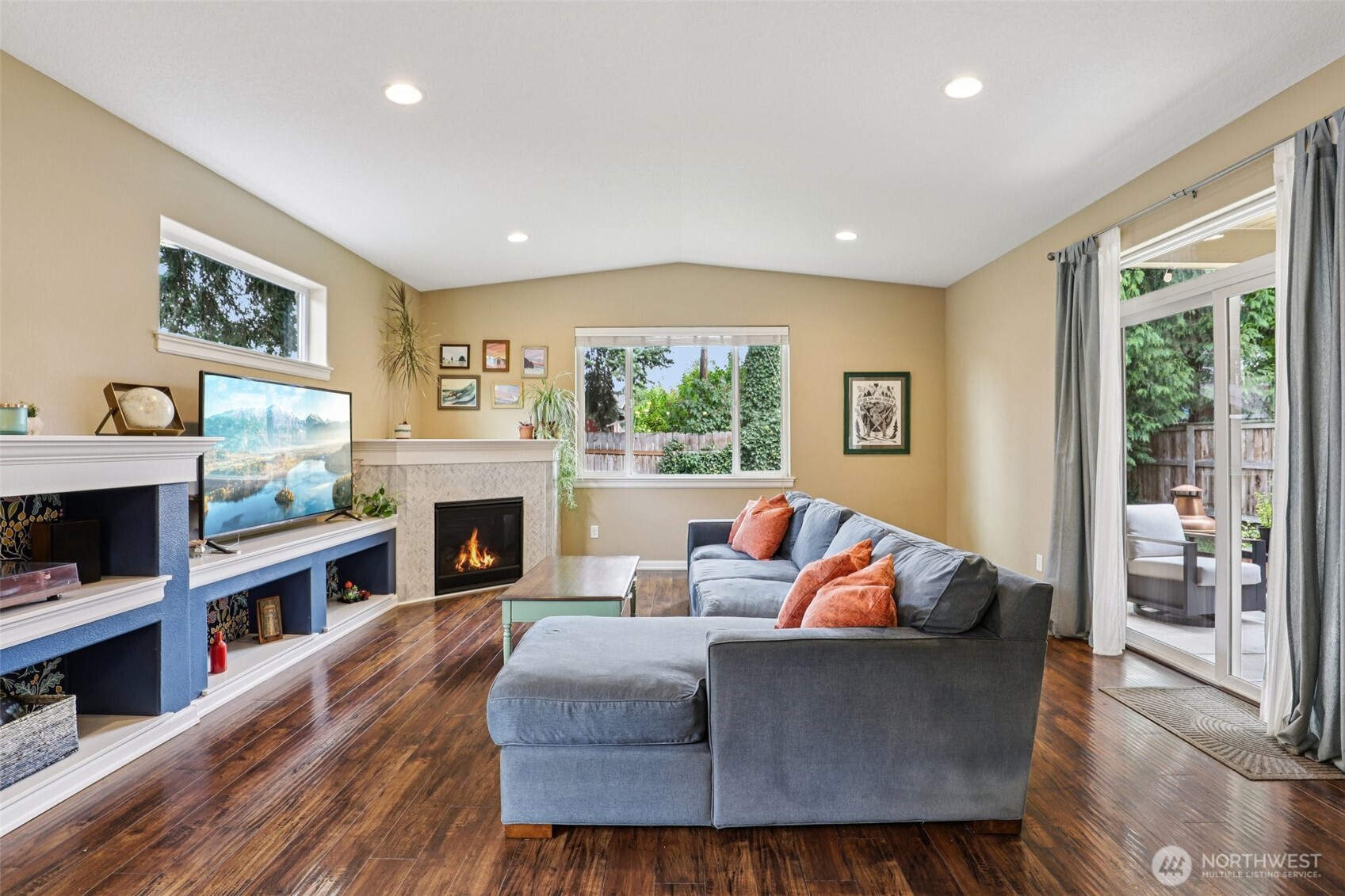 2305 NE 94th Court