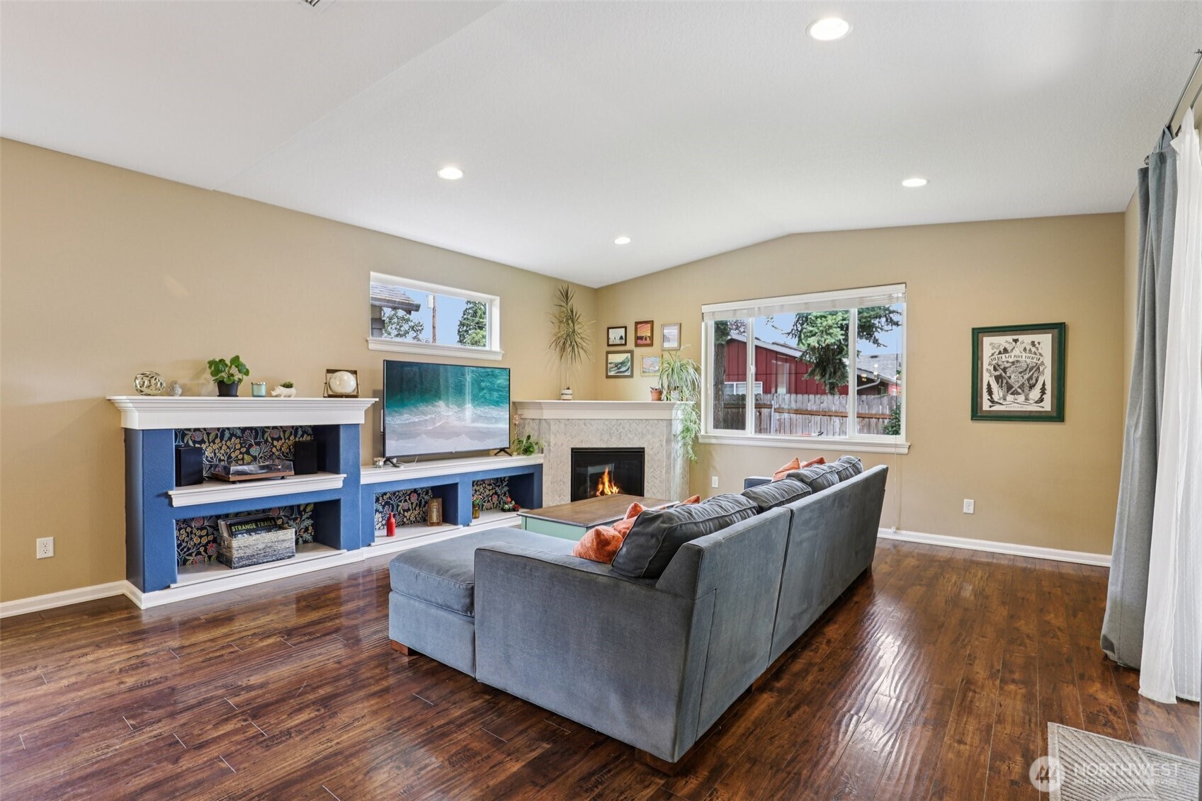 2305 NE 94th Court