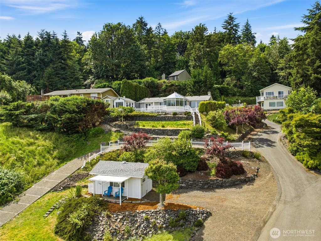 Photo of 1510 Valley Drive NW, Gig Harbor, WA 98332 (MLS # 2533569)