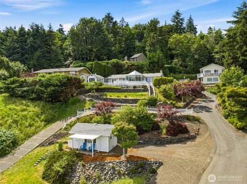 Photo of 1510 Valley Drive NW, Gig Harbor, WA 98332 (MLS # 2533569)