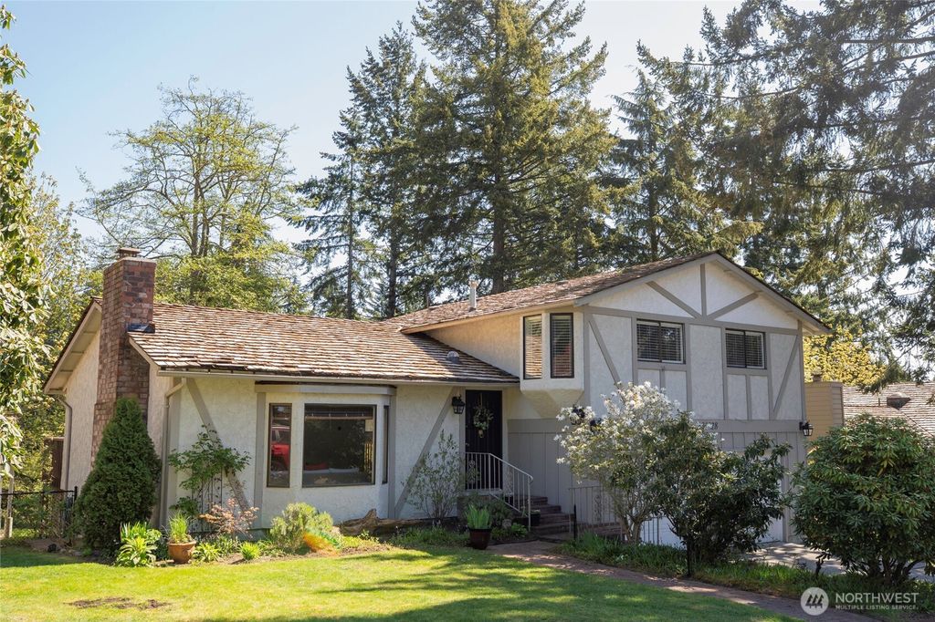Photo of 31228 SW 36th AVE Ave, Federal Way, WA 98023 (MLS # 2363315)