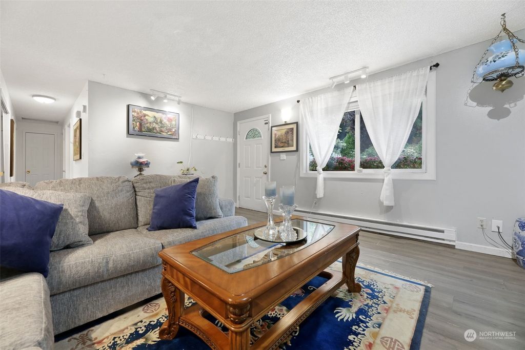Photo of 8130 71st Place SE, Snohomish, WA 98290 (MLS # 2169450)