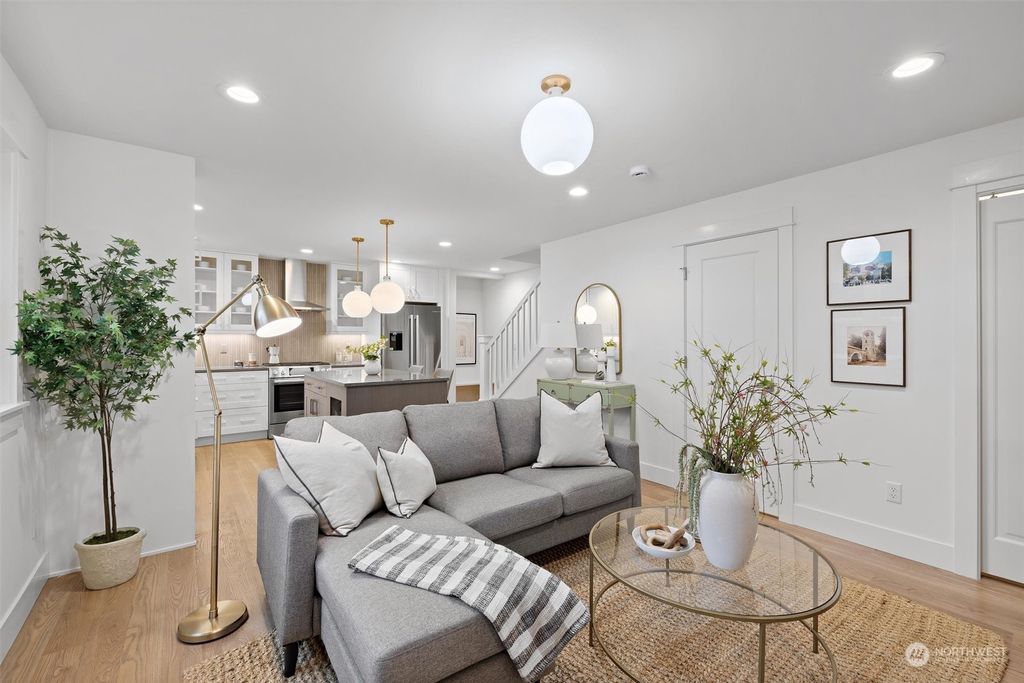 Photo of 4563 Purdue Avenue NE, Seattle, WA 98105 (MLS # 2196085)