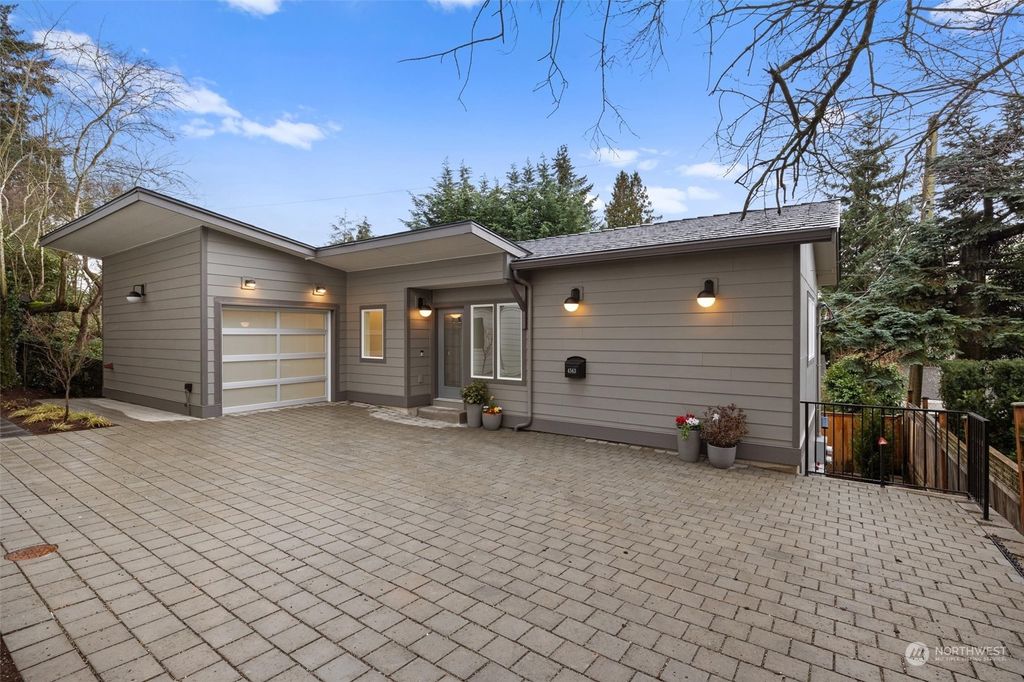 Photo of 4563 Purdue Avenue NE, Seattle, WA 98105 (MLS # 2196085)